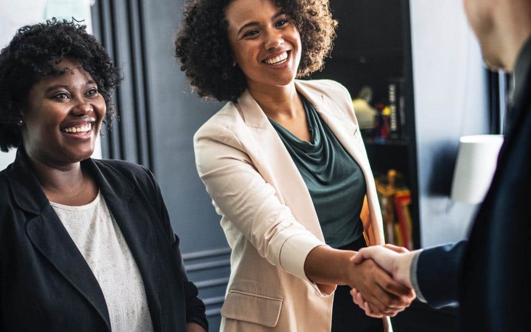 9 Habits Of Incredibly Charming People